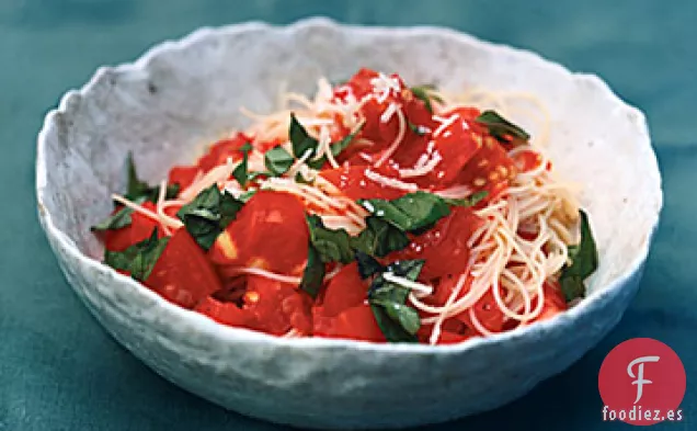 Pasta de Pelo de Ángel con Salsa de Tomate Fresca