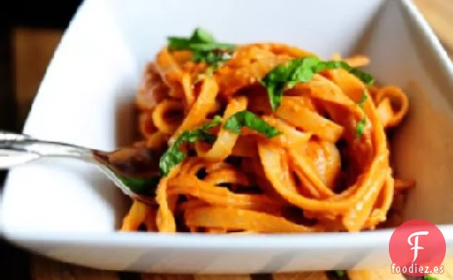 Pasta con Salsa de Crema de Tomate