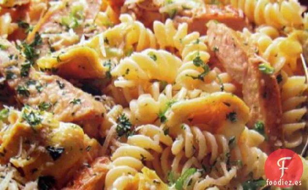 Ensalada De Pasta De Pollo A La Parrilla Con Corazones De Alcachofa