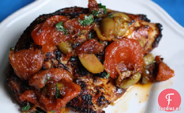 Tagine de Pollo Marroquí Con Tomates Secados al Sol y Alcachofas