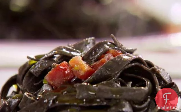 Pasta de Corbata Negra