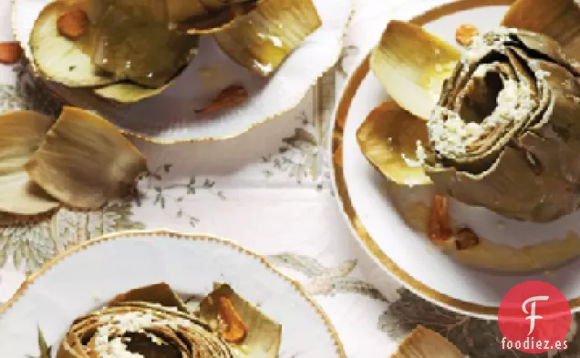 Alcachofas al Vapor con Vinagreta de Pecorino y Chips de Ajo Fritos