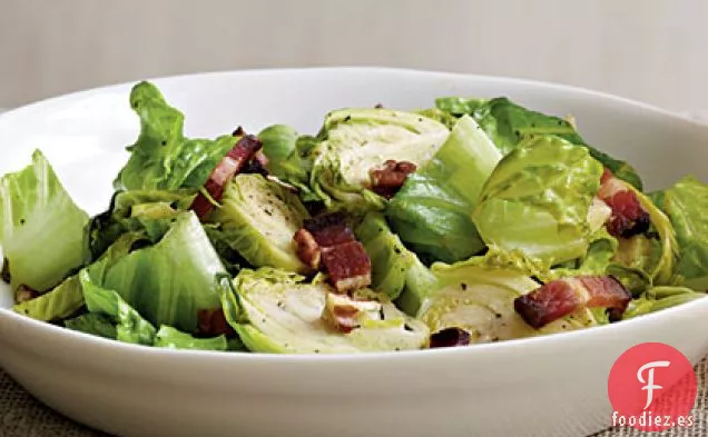 Ensalada de Coles de Bruselas con Vinagreta de Tocino Caliente