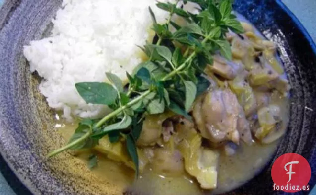 Pollo Al Limón Con Alcachofas y Alcaparras