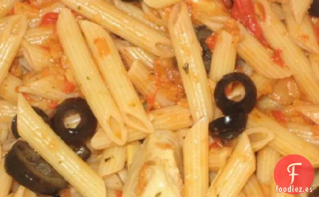Penne Con Pimiento Rojo Asado, Alcachofa y Puré de Ajo