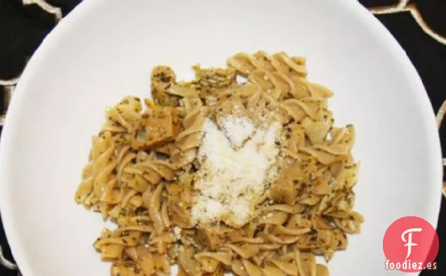 Fettuccini Con Alcachofa, Seitán y Tomate Secado al Sol