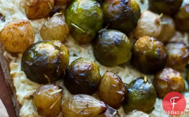 Repollo de Bruselas Balsámico, Cebolla Perlada, Pizza Vegana