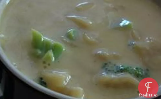 Sopa Fácil de Macarrones y Queso