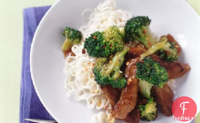 Salteado de Carne de Res y Brócoli