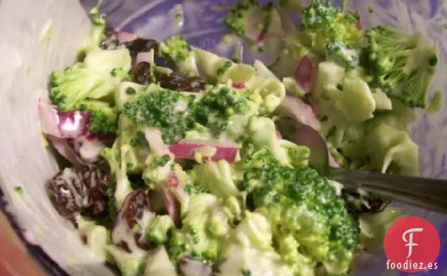 Ensalada De Brócoli Fresca (Que Significa Cruda) 