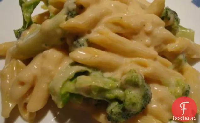 Penne en Salsa Cremosa de Queso con Ajo (Ww)
