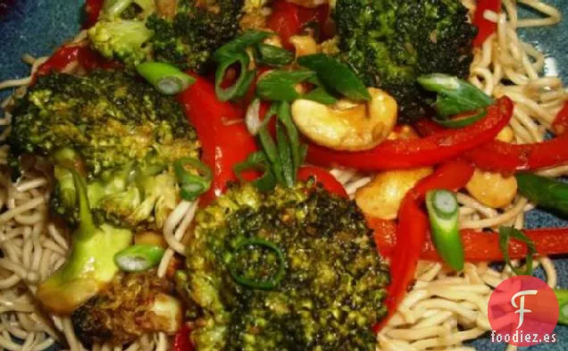 Salteado De Brócoli, Pimiento Rojo Y Tofu De Sydney Con Balsámico Vi