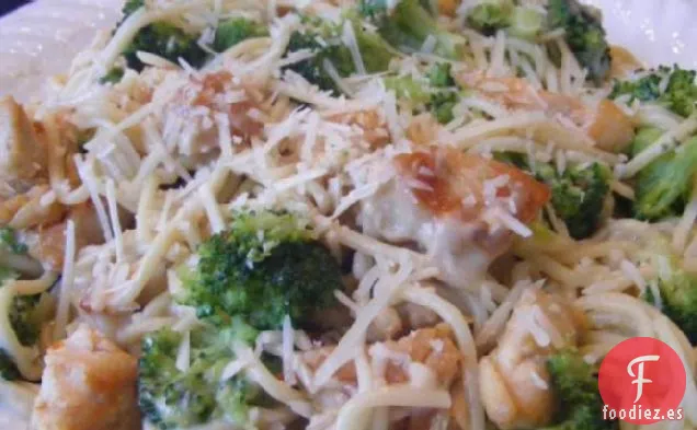 Brócoli de Pollo Alfredo