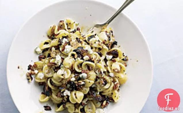 Orecchiette Con Coles De Bruselas, Gorgonzola Y mantequilla morena