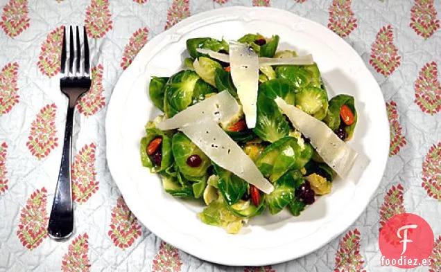 Ensalada De Coles De Bruselas De La Grande Orange Café Con Vin De Mostaza