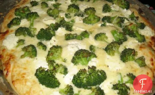 Pizza de Brócoli Blanco con Cuatro Quesos (Fácil)