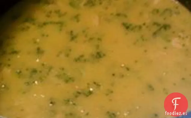 Sopa de Queso, Brócoli y Pollo