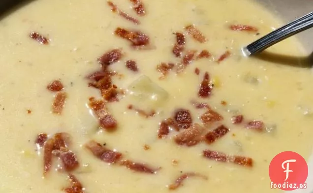 Sopa de Brócoli de Patata con Queso Cheddar