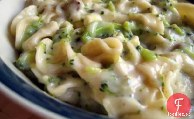 Horneado de Brócoli y Fideos con Parmesano