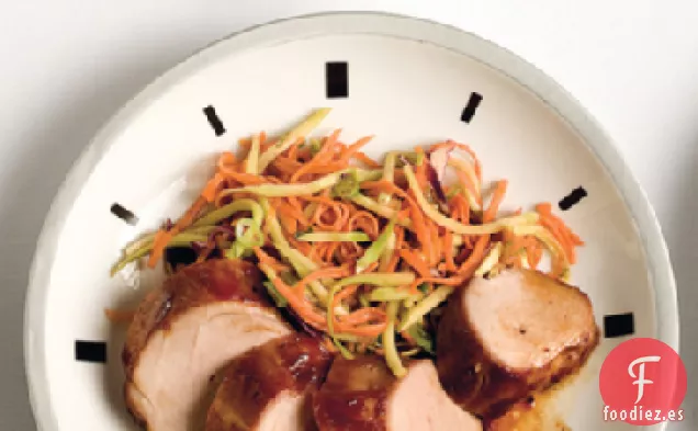 Lomo de Cerdo Hoisin con Ensalada Asiática de Zanahoria
