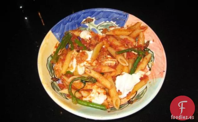 Salchichas de As, Mozzarella, Broccolini y Pasta Penne