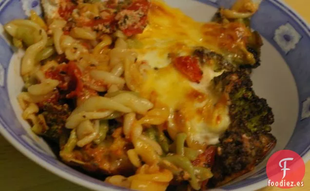 Hornea tres Brócoli de Queso y Penne