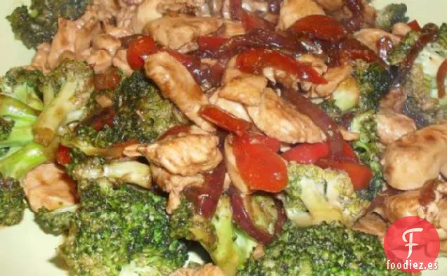 Pollo Salteado y Brócoli