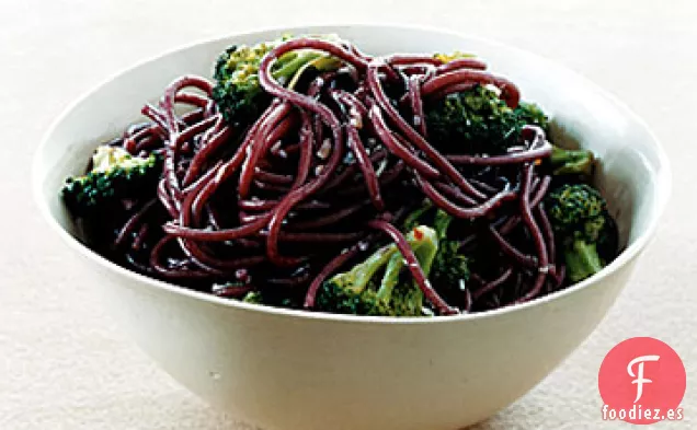 Espaguetis de Vino Tinto con Brócoli