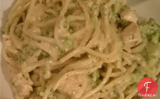 Pollo Cremoso Con Pasta y Brócoli