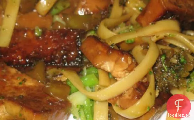 Fideos Asiáticos y Brócoli