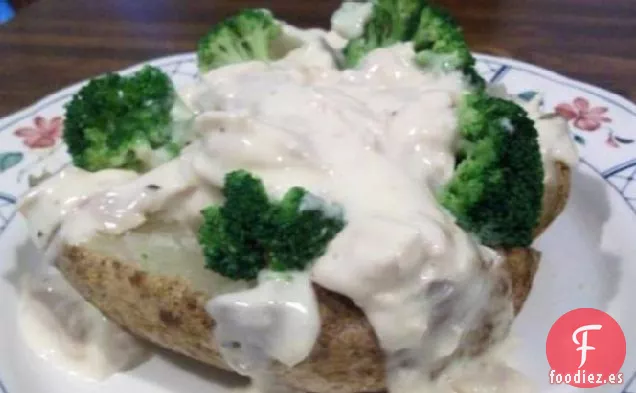 Cena de Brócoli de pollo en una batidora