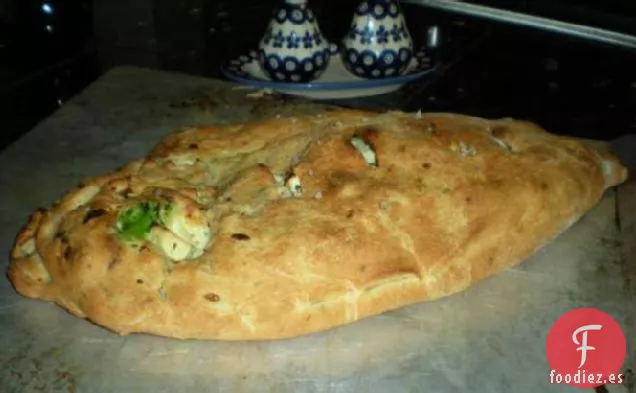 Calzone de Pollo, Queso y Brócoli