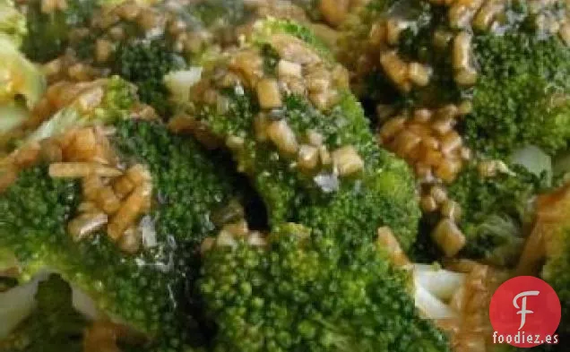 Brócoli al Vapor con Aceite de Oliva, Ajo y Limón