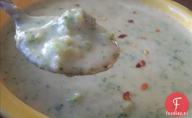 Cazuela de Brócoli de Pollo en Capas (sin Sopa Enlatada)