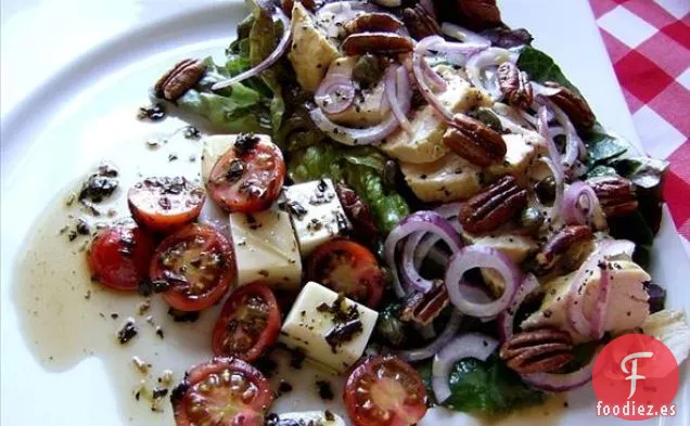 Ensalada De Pollo Con Dos Aderezos