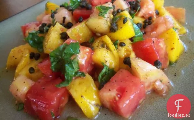 Ensalada De Tomate De Herencia Con Alcaparras Crujientes