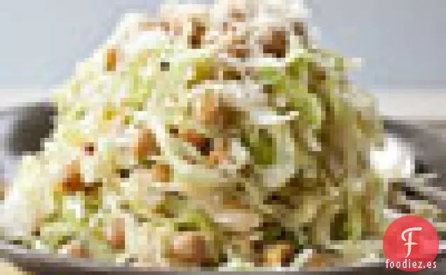 Repollo Salteado Picante Con Garbanzos Y Parmesano