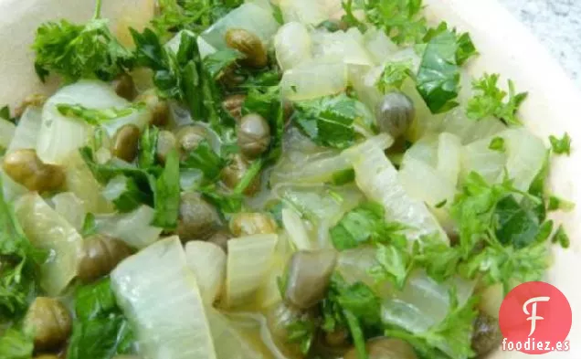 Salsa de Chalotes de Vino Blanco Con Limón y Alcaparras