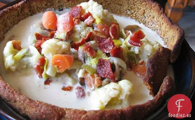 Tocino, Queso Azul, Sopa de Coliflor