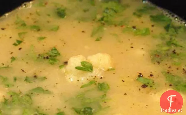 Sopa de Coliflor Asada y Curry