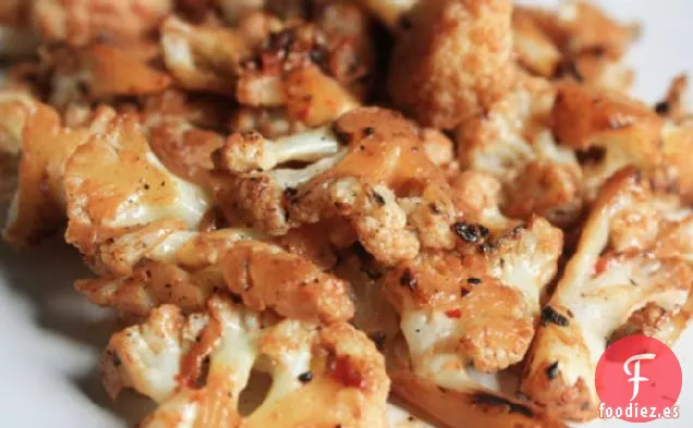 Coliflor Salteada con Cuajada de Frijoles Fermentada