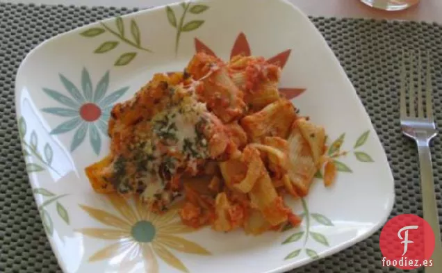Rigatoni Al Horno Con Coliflor en Salsa Rosa Picante