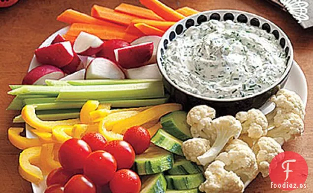 Salsa de Suero de Mantequilla y Hierbas con Crudités