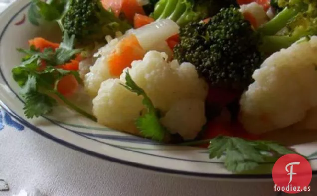 Ensalada Marinada de Romanesco y Coliflor