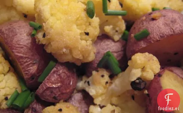 Patatas Asadas y Coliflor Con Cebollino