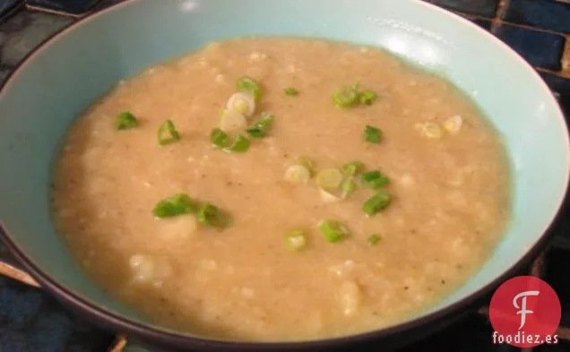 Sopa De Coliflor Con Queso Y Anacardos Asados