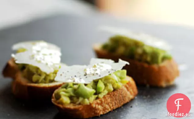 Crostini de Habas Picadas con Pecorino Receta