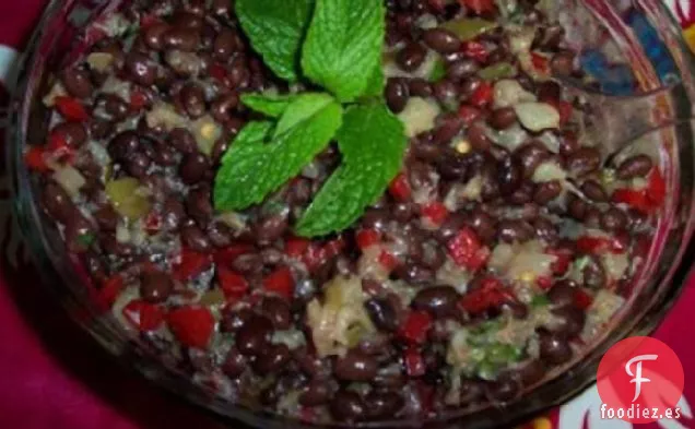 Ensalada Tropical de Frijoles Negros