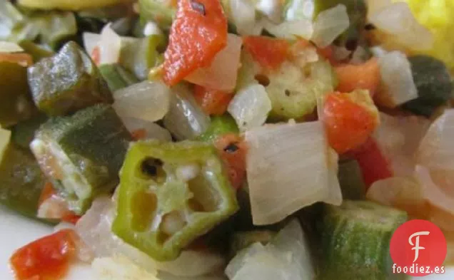 Okra y Tomates Con Granos del Paraíso