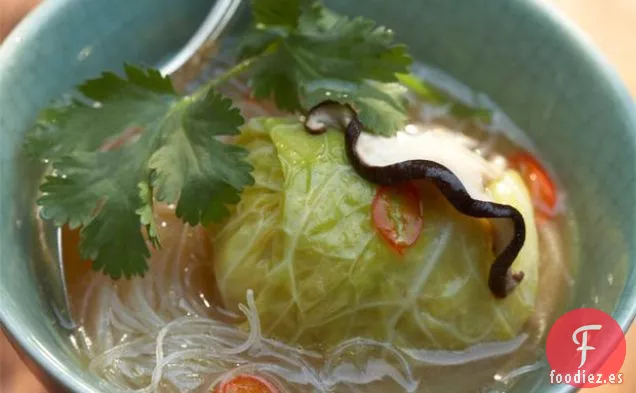Envolturas De Cerdo Y Arroz Con Repollo Con Fideos De Celofán